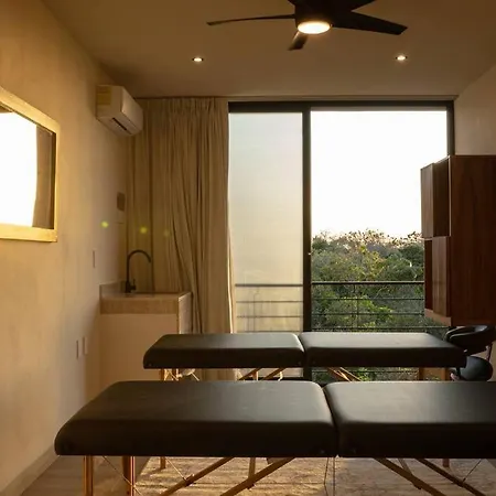 New 1 Bedroom -