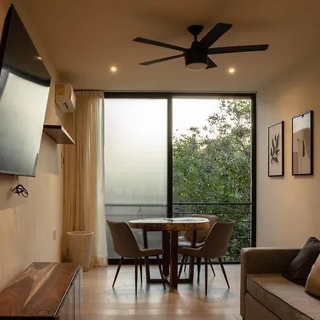 New 1 Bedroom -