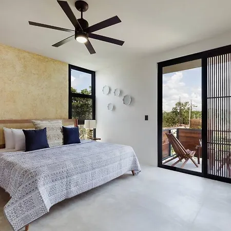 Apartment And Cozy Ph With Private Pool