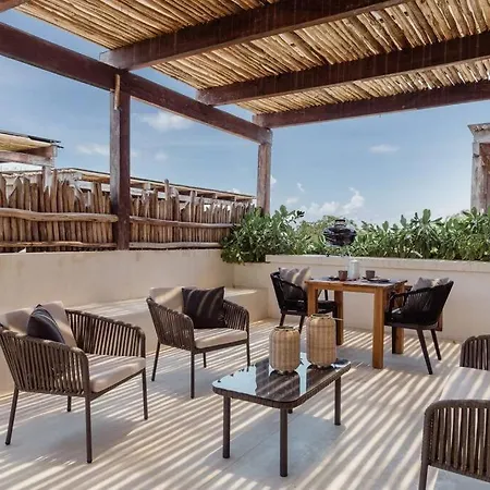 And Cozy Ph With Private Pool *