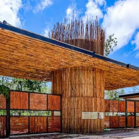 Beautiful With Rooftop Pool And Fitness Area Apartment