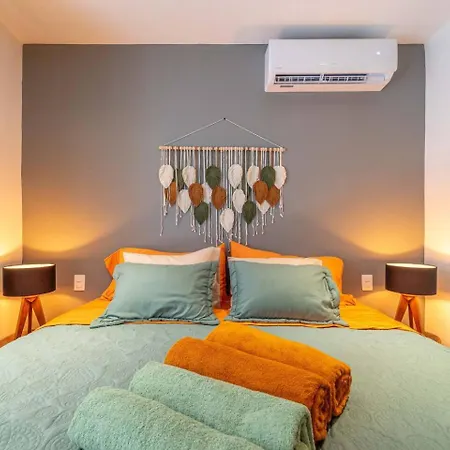 King With Private Balcony, Rooftop Pool, Gym Holiday home *