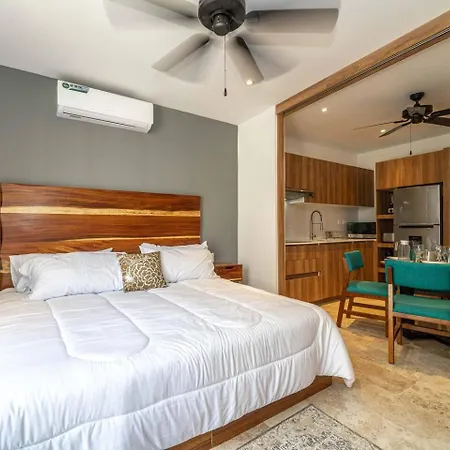 Holiday home King With Balcony, Gym And Rooftop Pool *