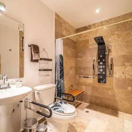 King With Private Balcony, Gym And Rooftop Pool Tulum