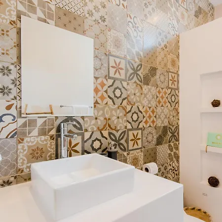 Apartment Tanah Manor