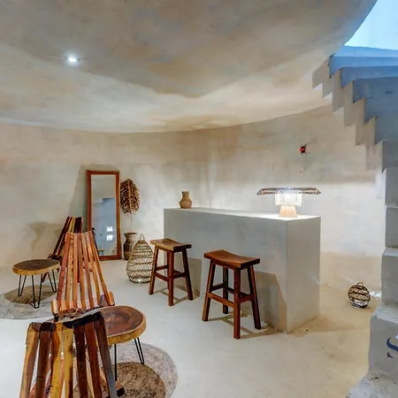 Chic Suite, Private Plunge Pool, Pool, Gym Onsite *