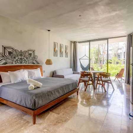 Chic Suite, Private Plunge Pool, Pool, Gym Onsite *