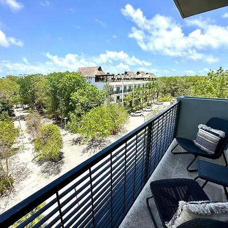 Cozy With Balcony And Rooftop Pool In Apartment Tulum