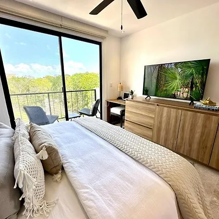 Cozy With Balcony And Rooftop Pool In Tulum