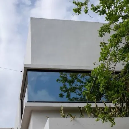 Your Luxurious Retreat Villa