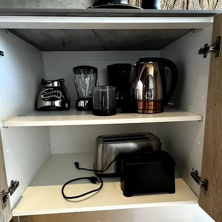 Tuk 201 Apartment *