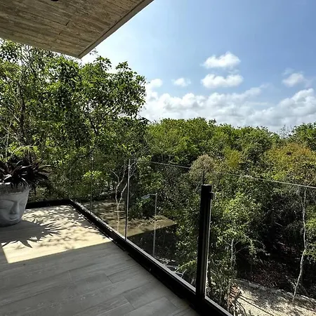 Tuk 201 * Tulum