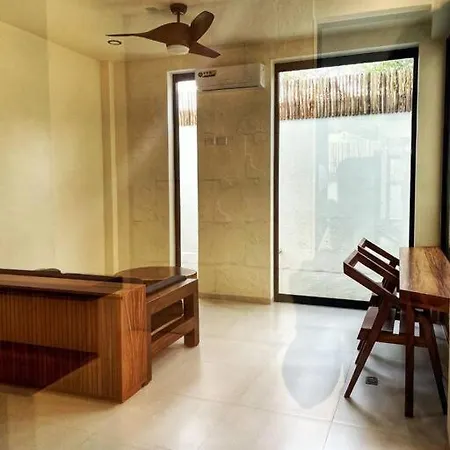 3ppl At Great Price & Location In *