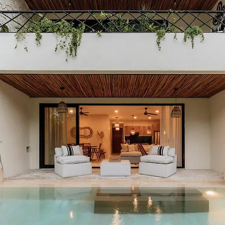 Itza Jungle Queen Swim Up With Club Access Holiday home Tulum