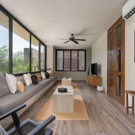 Arthouse Iconic Club Access Holiday home