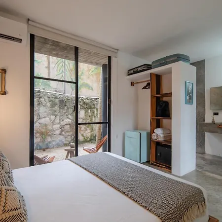 Tropicalito Hotel