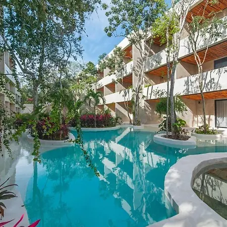 Premium Studio With Private Terrace & Community Pool Apartment *