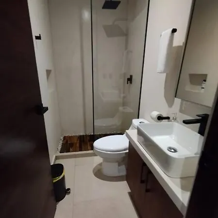 Comfy 5 Mins From Apartment