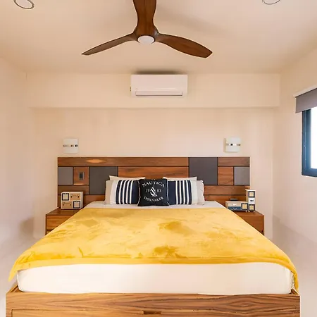 Departamento Amplio Con Balcon Y Mini Alberca Privada *
