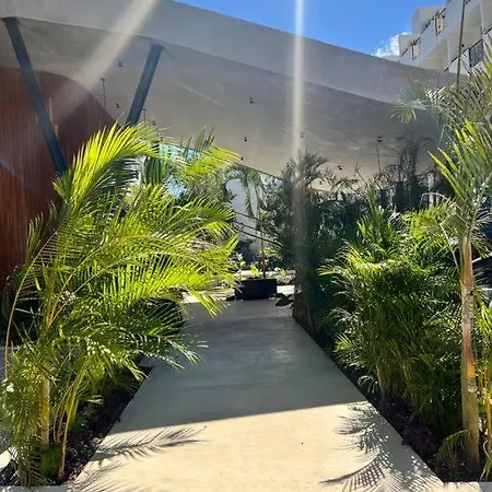 Comfy 5 Mins From Apartment *