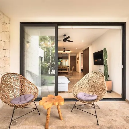 New 2 Bedroom 2 Badrooms Pool Front Concierge Apartment Tulum