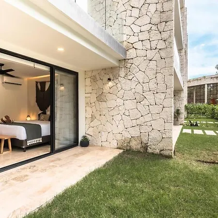 New 2 Bedroom 2 Badrooms Pool Front Concierge
