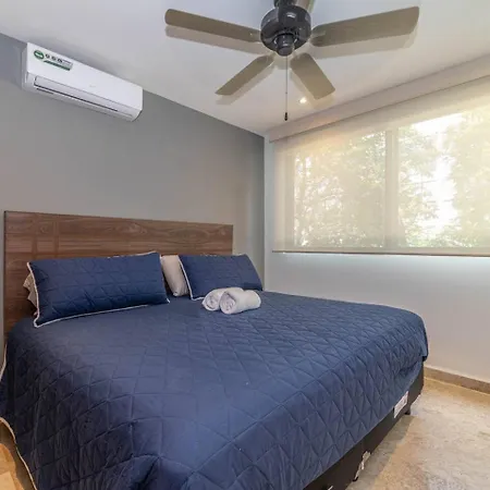 2 Bd With Swim Up Pool, Gym
