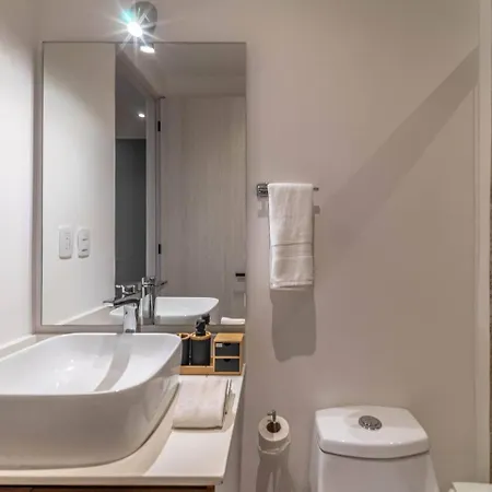 2 Bd With Private Balcony, Rooftop Pool, Gym *