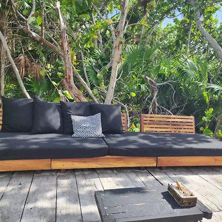 Villa Casa Tolok In Beachfront