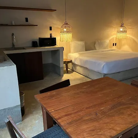 Cute And Cozy With Rooftop Pool *
