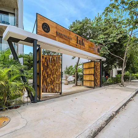 Apartment Stylish Ph With Private Pool-gym-superstore *