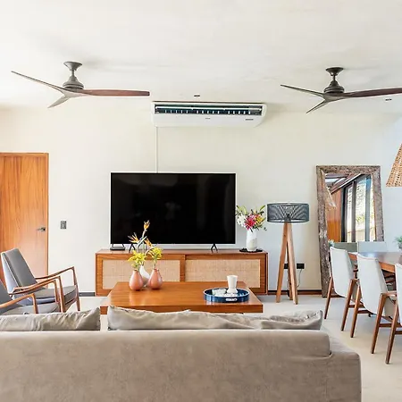 Tankah Bay House 9 *