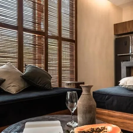 Apartment Exquisite Architectural Oasis Private Pool