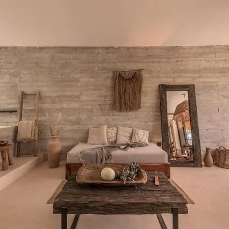 Exquisite Architectural Oasis Private Pool *
