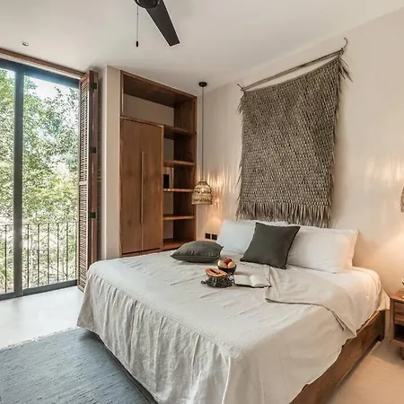 Exquisite Architectural Oasis Private Pool *