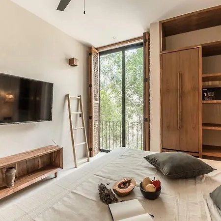 Exquisite Architectural Oasis Private Pool Apartment *