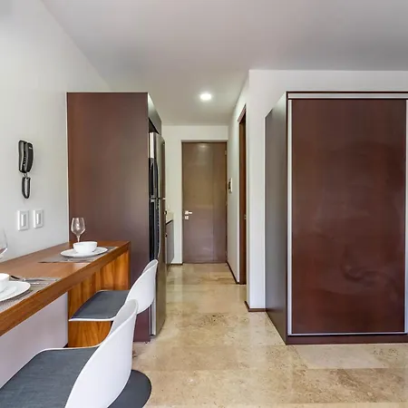 Menesse 4*