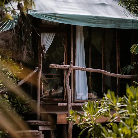 Lodge Nunum - Luxury Tenting *
