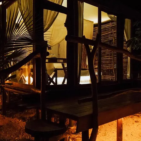 Lodge Nunum - Luxury Tenting *