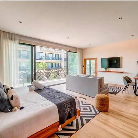 Luxury 2 Bedrooms Palais - K305 Apartment *