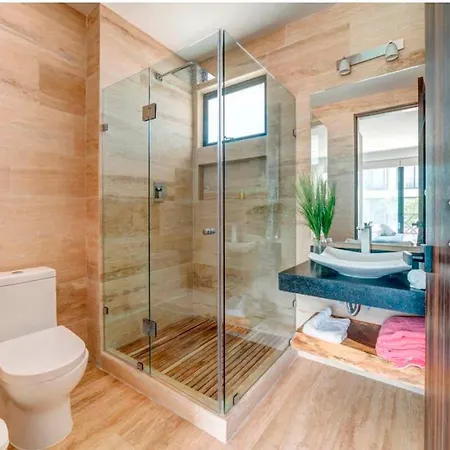 Luxury 2 Bedrooms Palais - K305 Apartment