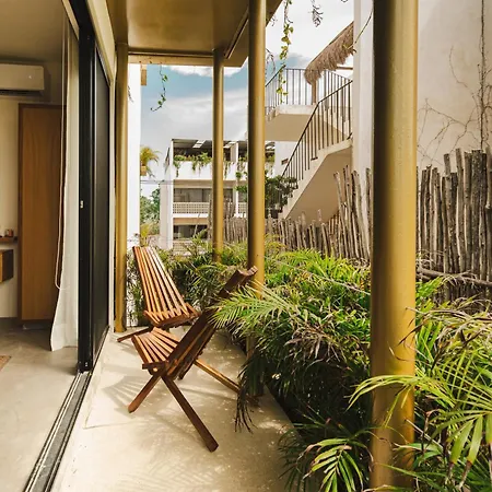 Boutique Retreat In *