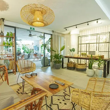 2 Bdr, Wifi 100 Mb, Jungle View Apartment