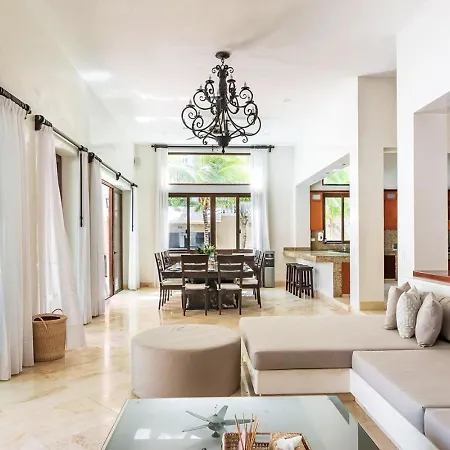 Villa Mansion Soliman Bay For 34 Guests *