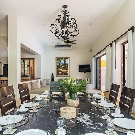 Villa Mansion Soliman Bay For 34 Guests *