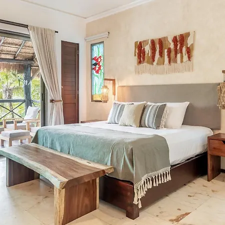 Casa De Vientos Soliman Bay Villa *
