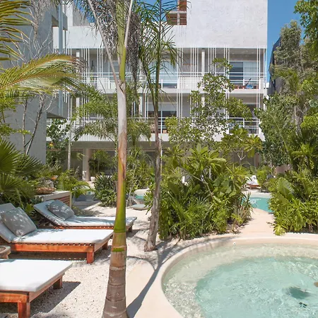 Jungle Chic Hotel