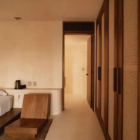 Casa Leela Luxury Villa, 4 Floors, 5.5 Bathrooms, 2 Pools, Rooftop Holiday home Tulum