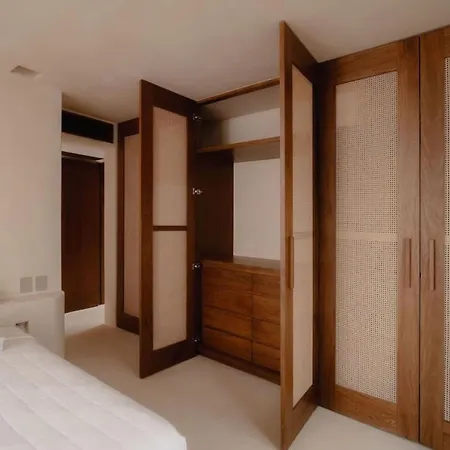 Casa Leela Luxury Villa, 4 Floors, 5.5 Bathrooms, 2 Pools, Rooftop Holiday home Tulum
