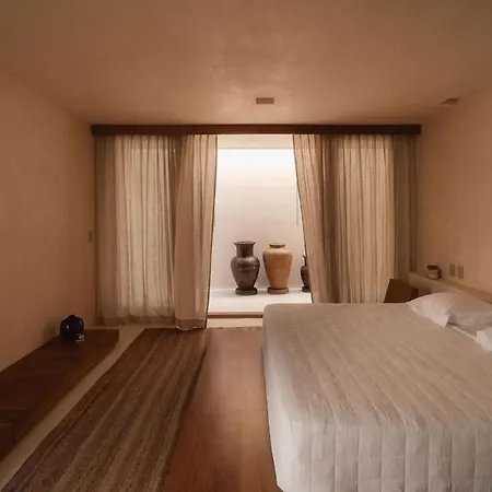 Holiday home Casa Leela Luxury Villa, 4 Floors, 5.5 Bathrooms, 2 Pools, Rooftop *